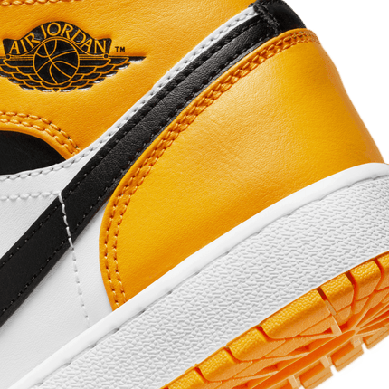 Air Jordan 1 Mid Taxi - FeelTheKicks